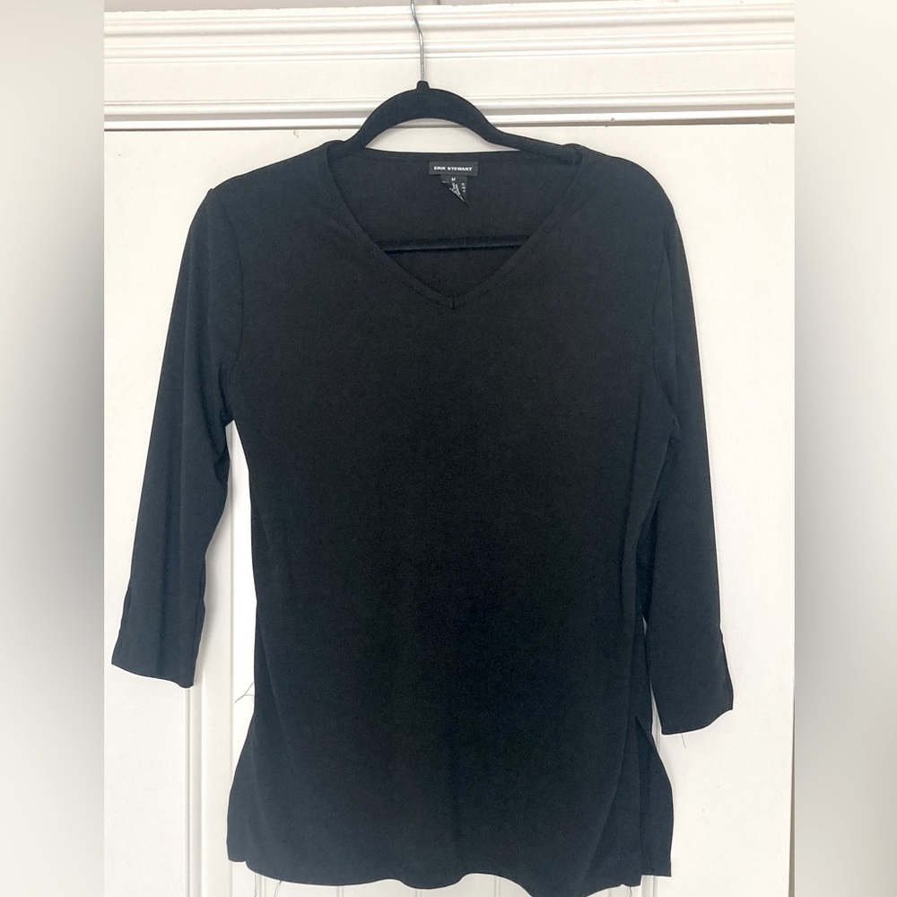 Vintage Erik Stewart M 3/4 sleeve black top/v-neck